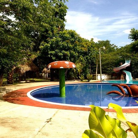 Hotel Villas Magen El Remate Esterno foto
