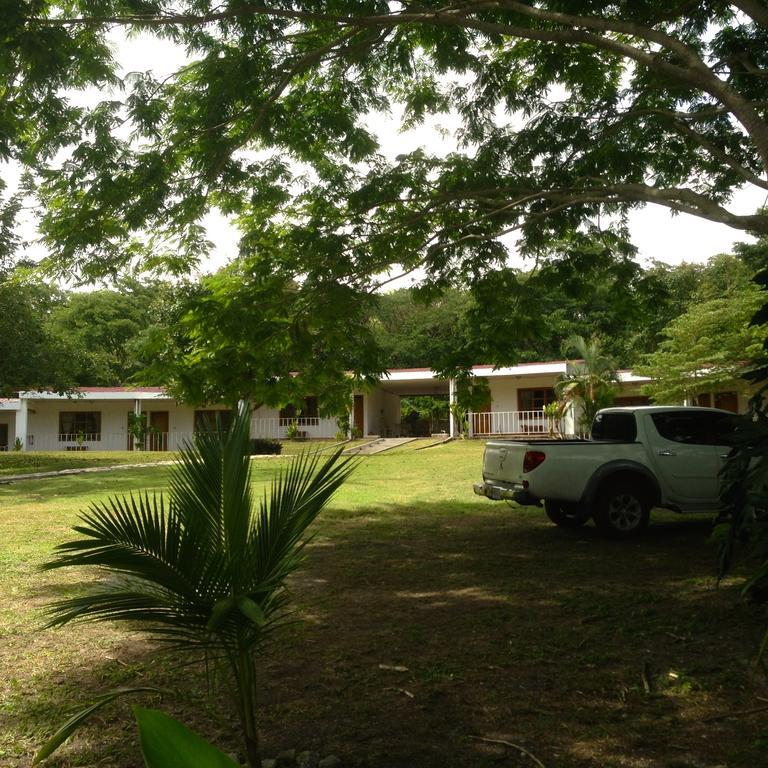 Hotel Villas Magen El Remate Esterno foto