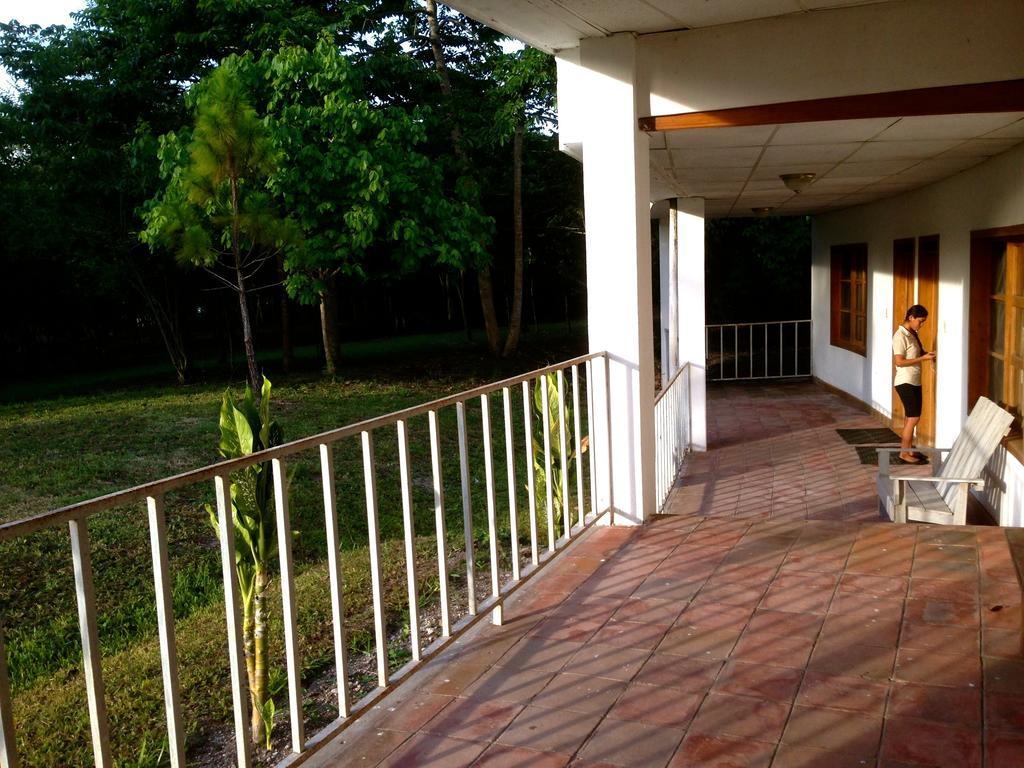Hotel Villas Magen El Remate Esterno foto